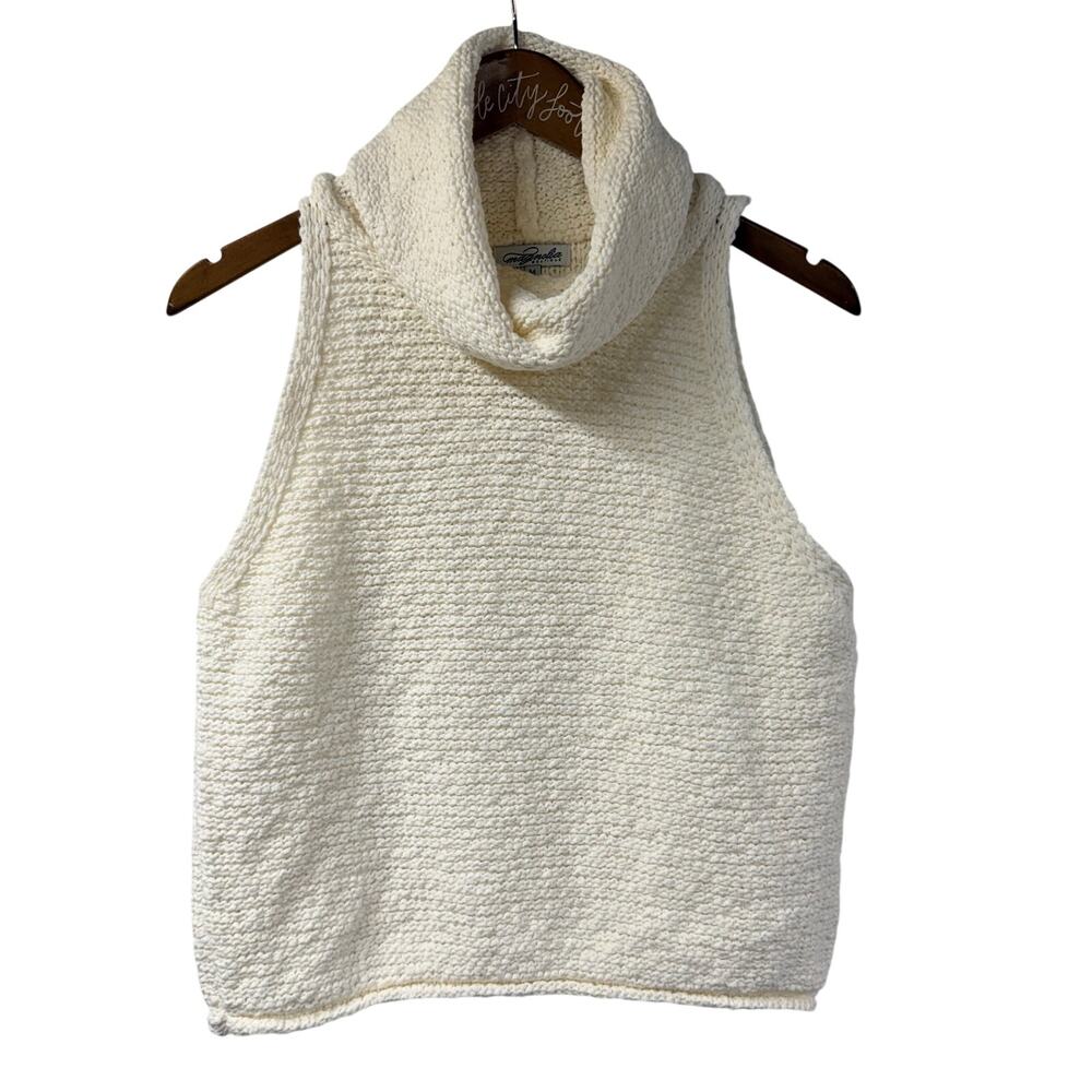 Magnolia Boutique White Knit Turtleneck Sweater Sleeveless M Pullover 100%Cotton